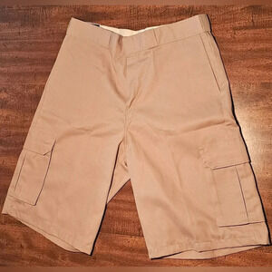 Dickies Men's Cargo Loose Fit Comfort Tan Khaki Casual Shorts Size 36 NWT